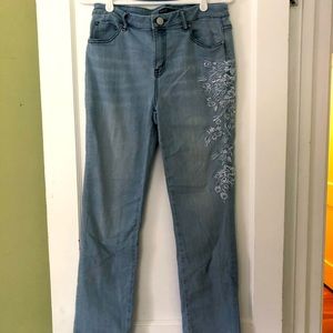 Vera Wang “Simply Vera” embroidered denim capris